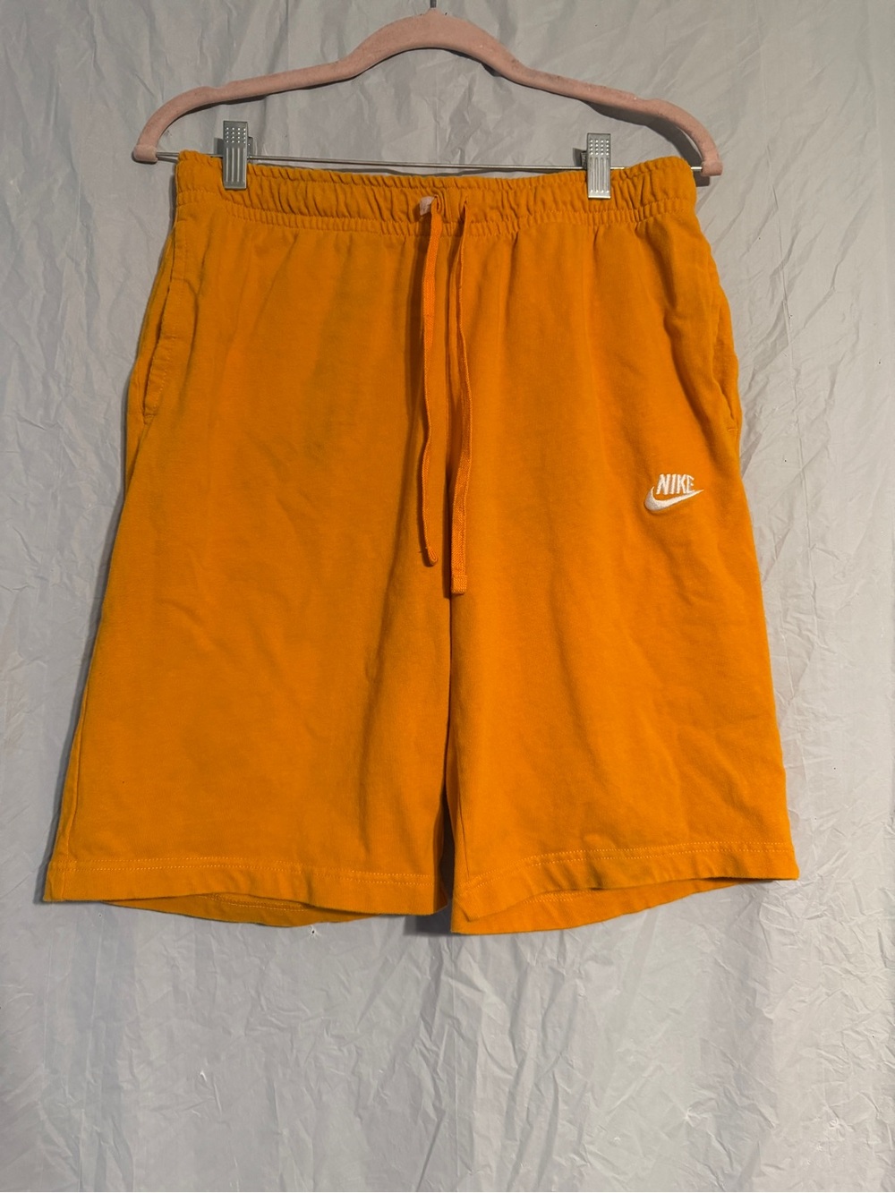 Nike Sportswear Menās Shorts Large Orange Gold Embroidered Swoosh Drawstring